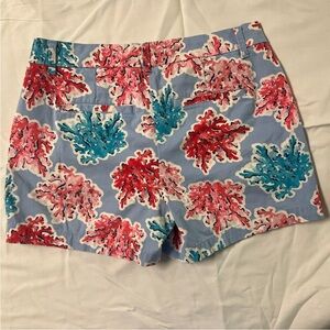 Crown &‎ Ivy Caroline Shorts Women's size 6 colorful coral reef Flat Front Chino